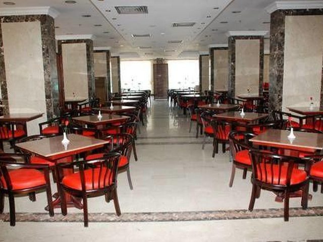 Sea View Hotel Alexandria has one restaurant and cafeteria, and offers free breakfast.