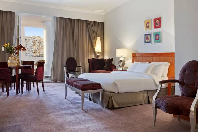     Hilton Green Plaza Alexandria is the best hotel in Alexandria because it includes rooms with large areas